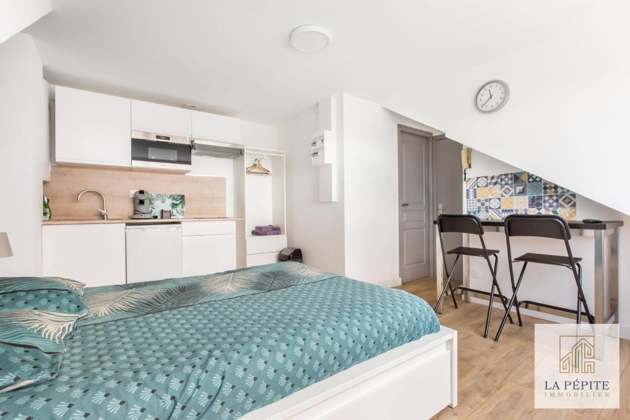 Residence Pasteur Valenciennes Eksteriør bilde